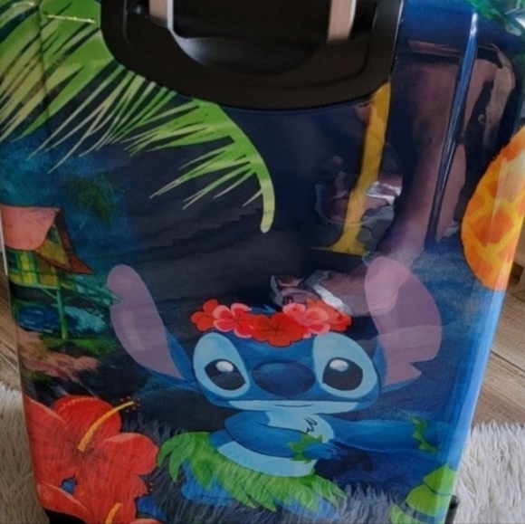 Disney Stitch 24" Hardsided Rolling Luggage Exclusive - Picture 7 of 7